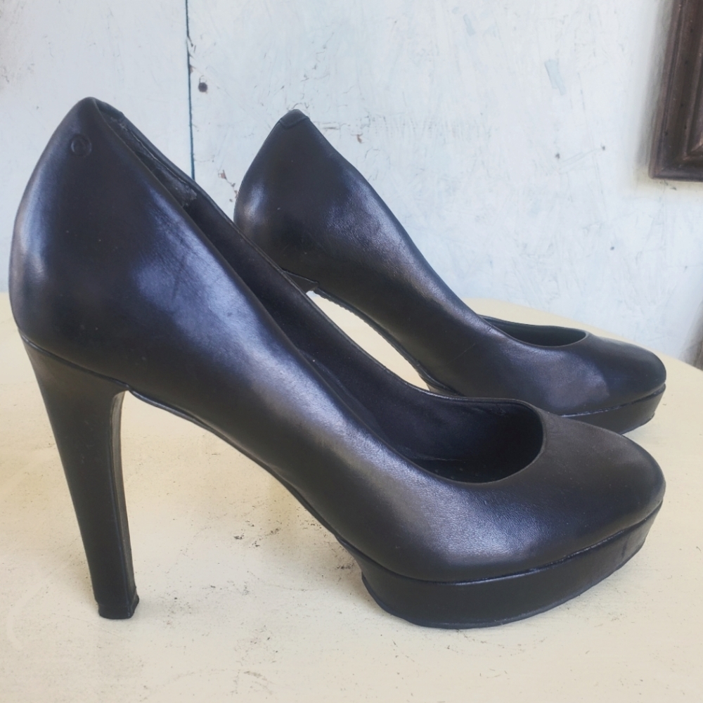 Rockport platform pumps Adidas adiprene insoles